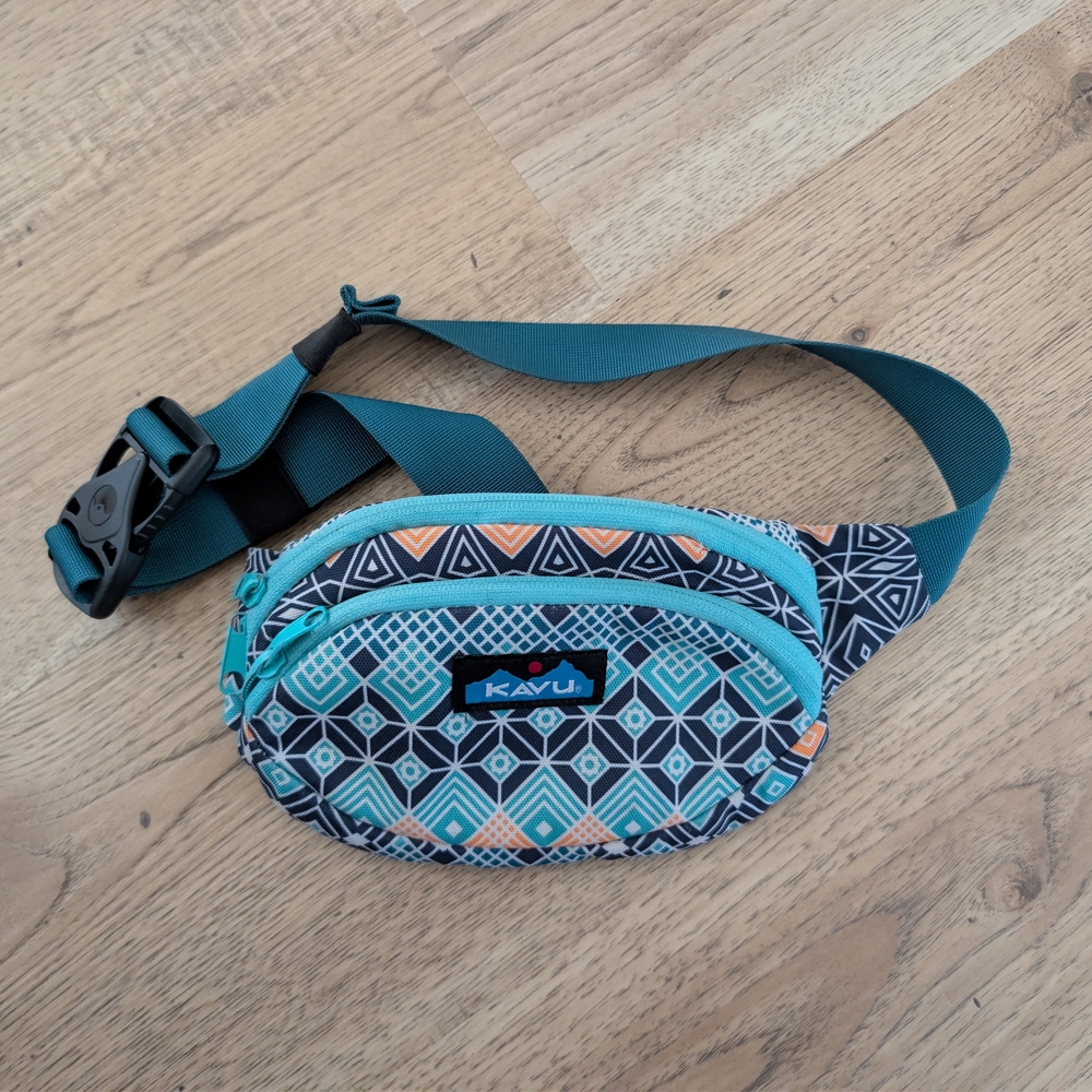 KAVU Spectator Fanny Pack - EUC